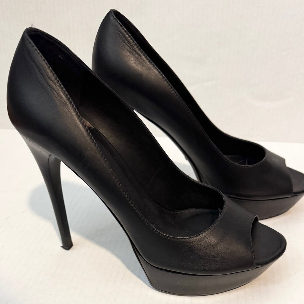 Burberry Settrington Peep Toe Pump ( size EUR 41 / UK 8 )